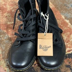 Women’s dr marten